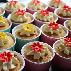 Decorative Flower Cupcakes